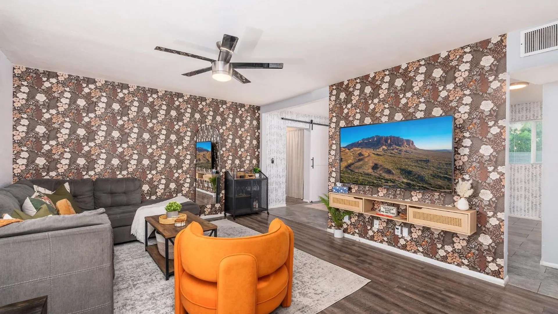 スコッツデール Sunshine Oasis! Heated Pool, Mini Golf, Sleeps 12ヴィラ 0*,  米国