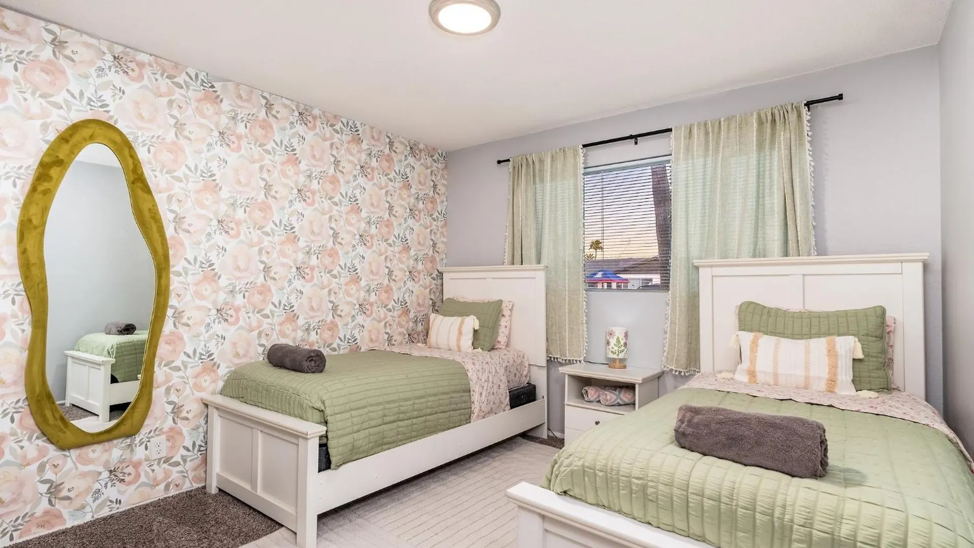 スコッツデール Sunshine Oasis! Heated Pool, Mini Golf, Sleeps 12ヴィラ