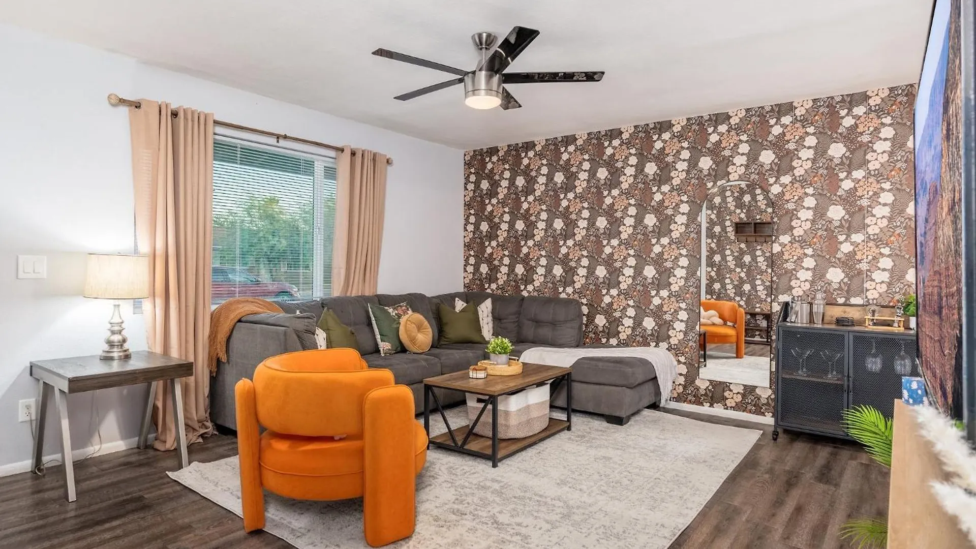 スコッツデール Sunshine Oasis! Heated Pool, Mini Golf, Sleeps 12ヴィラ 別荘
